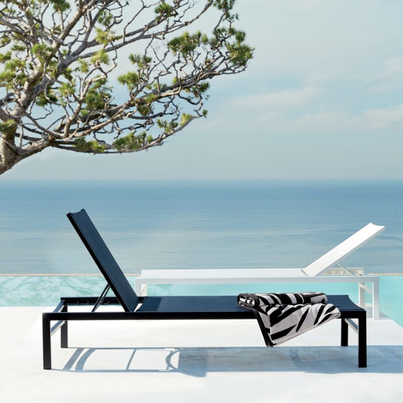 Idle White Outdoor Sun Lounger - image 8 of 10