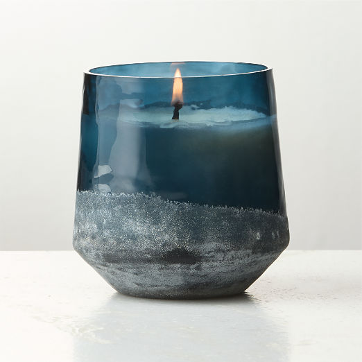 ILLUME ® Hidden Lake Baltic Glass Scented Candle 13 oz