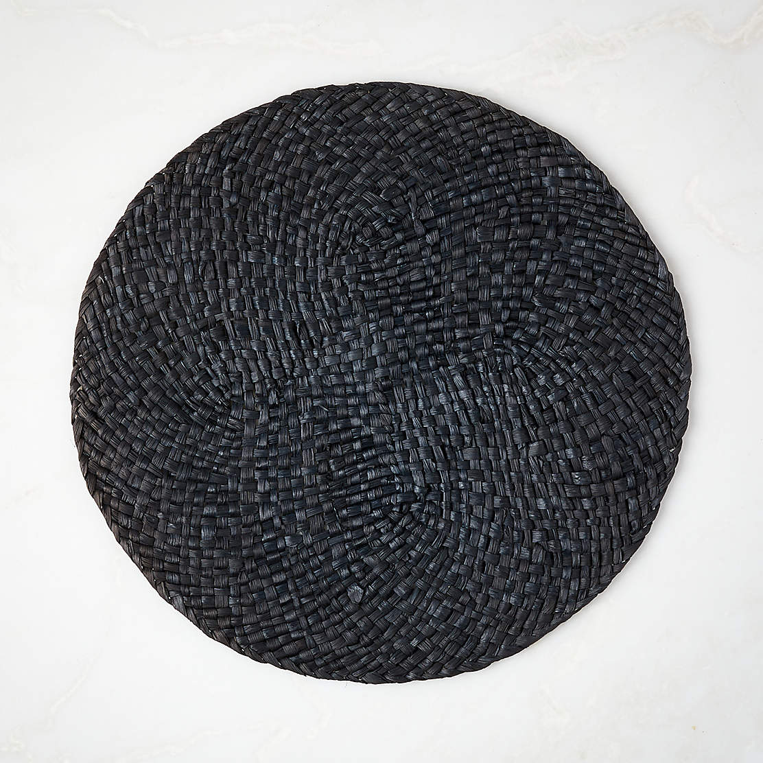 Emry Modern Woven Black Round Placemat + Reviews CB2