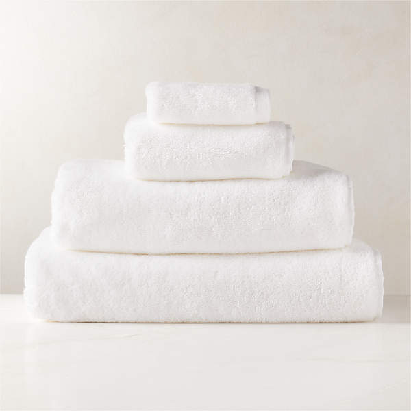 https://cb2.scene7.com/is/image/CB2/KalaniOrgCttnWhGroupFHS22/$web_pdp_main_carousel_xs$/211117173030/kalani-organic-cotton-white-bath-towels.jpg