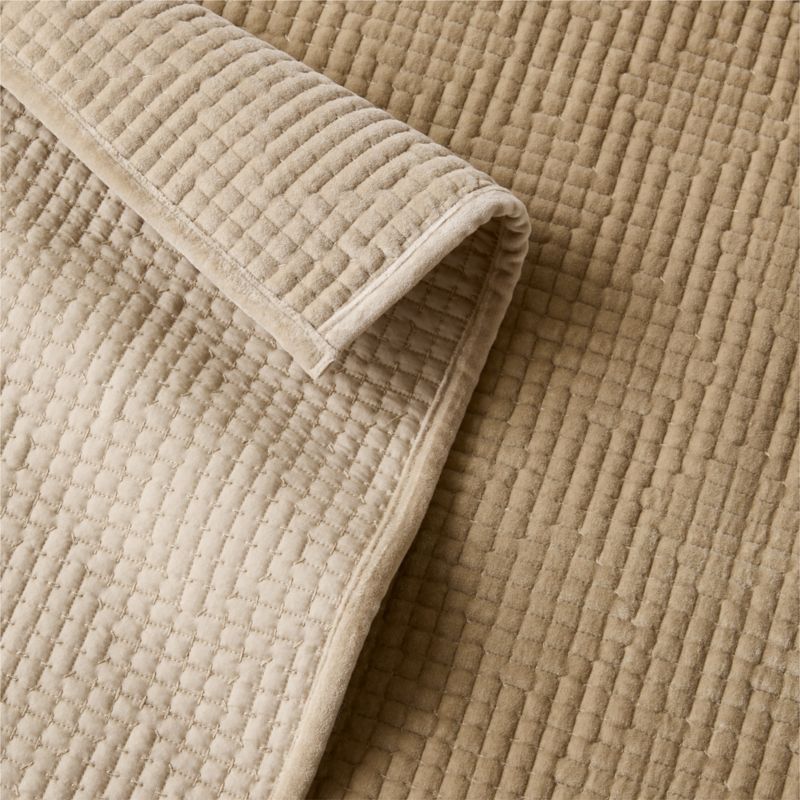 Kolson Light Taupe Organic Cotton Velvet Full/Queen Quilt - image 2 of 5