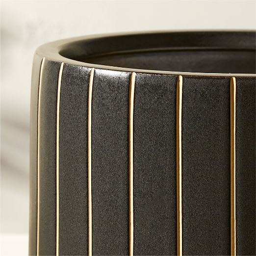 Komo Matte Black Striped Ceramic Indoor/Outdoor Planter Small