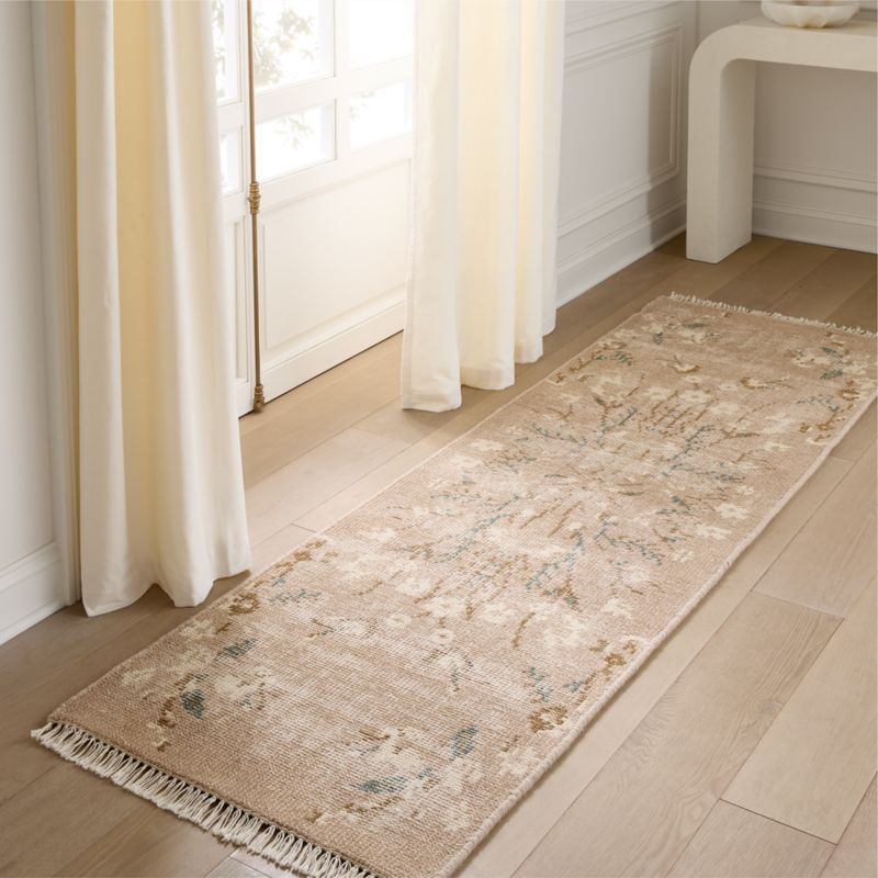 Lavish Hand-Knotted Light Taupe Floral Wool Runner Rug 2.5'x8' - image 1 of 4