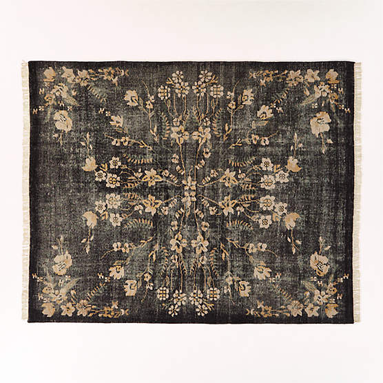 Lavish Hand-Knotted Black Floral Wool Area Rug 8'x10'