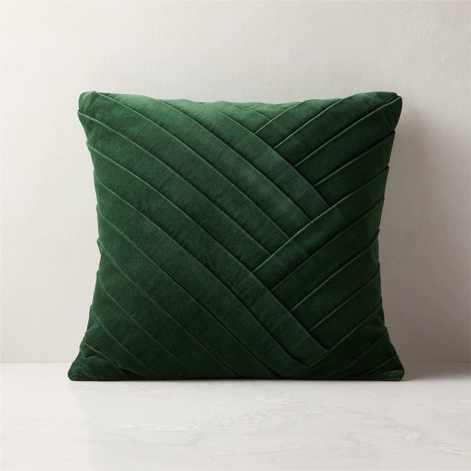 18" Leger Emerald Velvet Modern Throw Pillow with DownAlternative