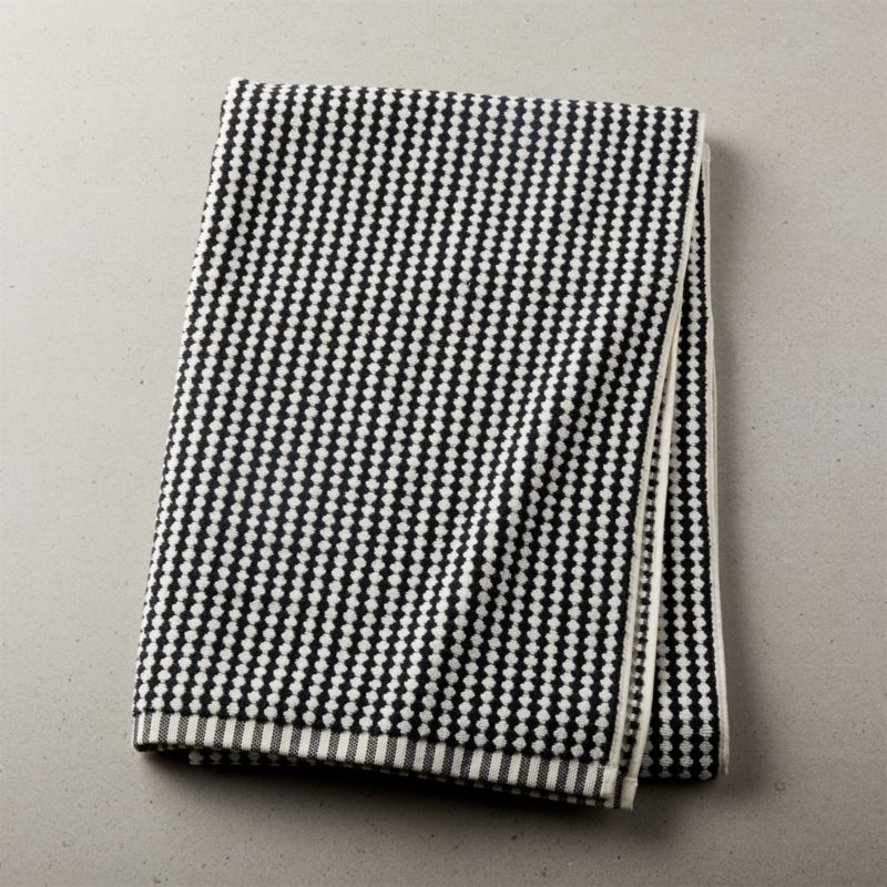 black bath towels