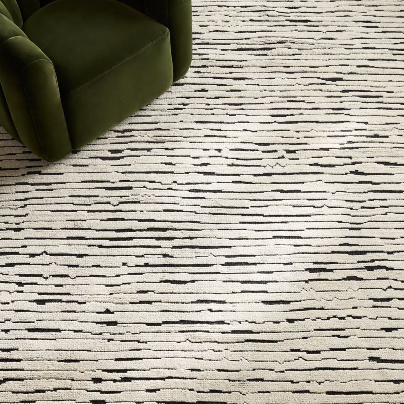 Levit Hand-Knotted Black and White New Zealand Wool Area Rug 6'x9' - image 3 of 6