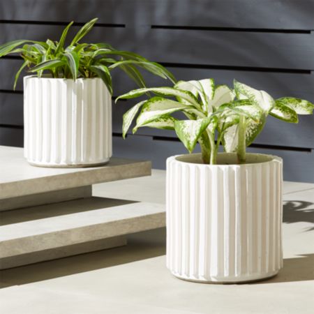 Lineal Cylindrical Planters Cb2
