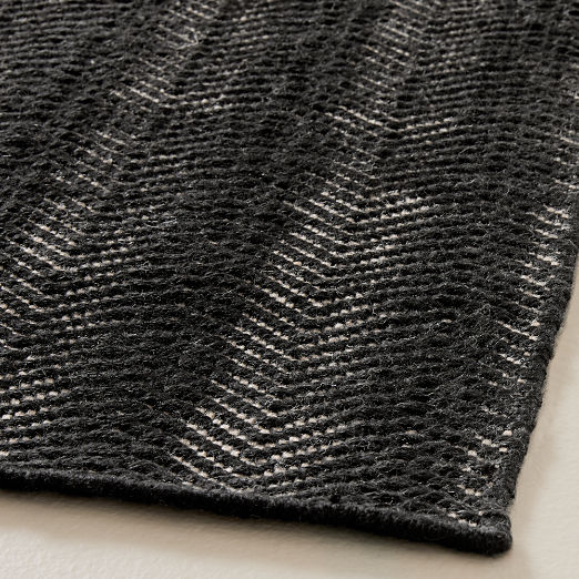 Litus Handwoven Black Herringbone and Natural Indoor/Outdoor Performance Area Rug 6'x9'