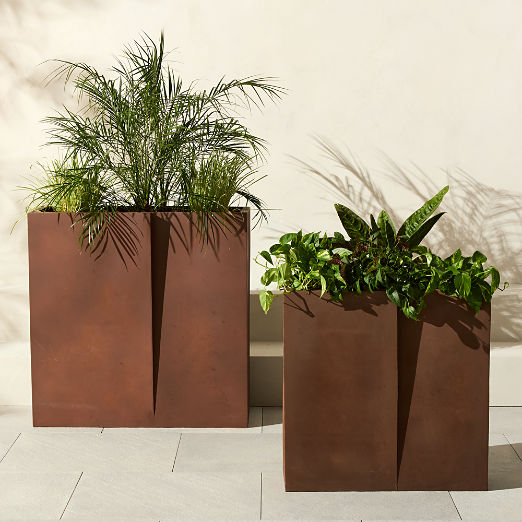 Mafik Rectangular Corten Steel Outdoor Planter Small