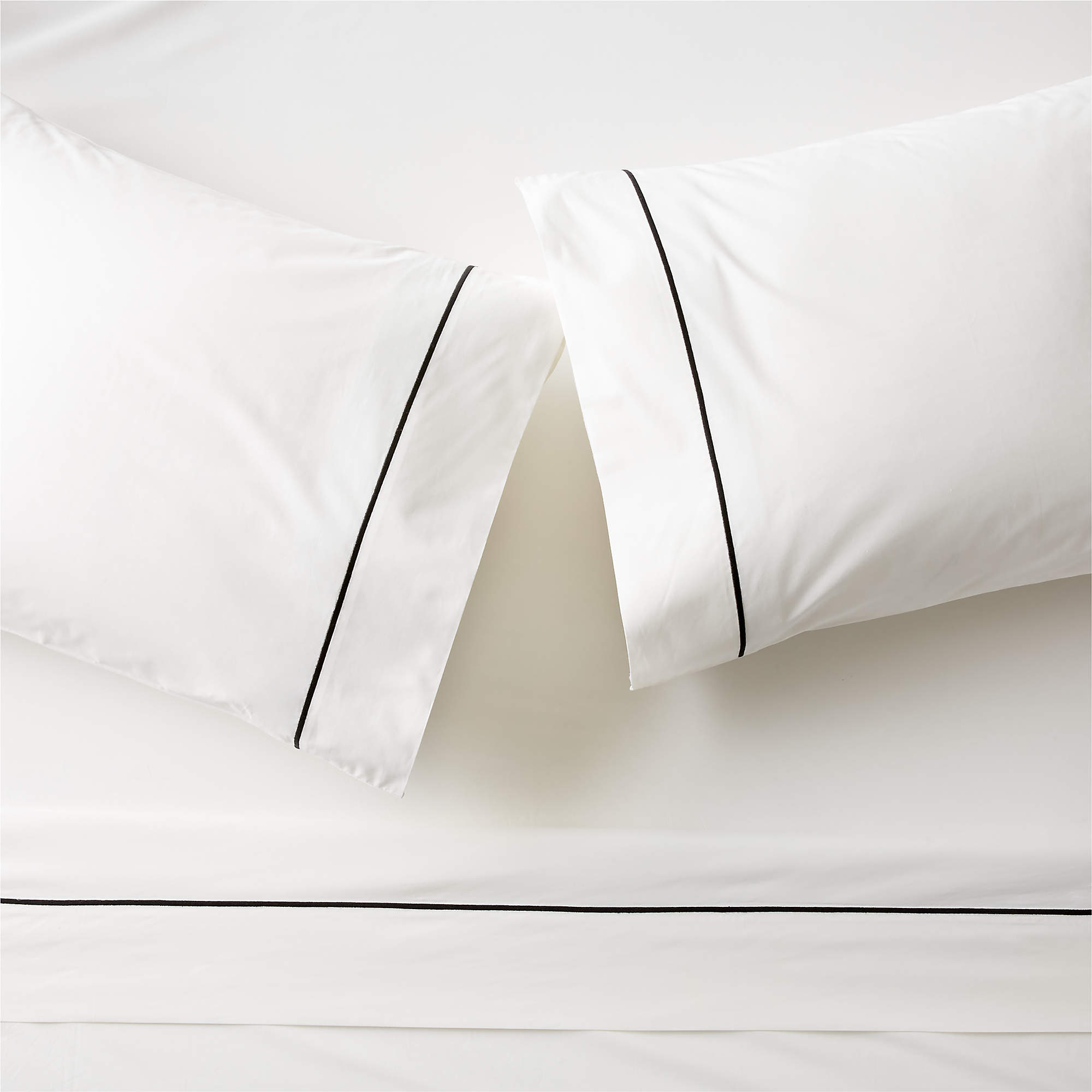 Marisal Organic Cotton 400 Thread Count Percale White and Black Queen Sheet Set + Reviews CB2