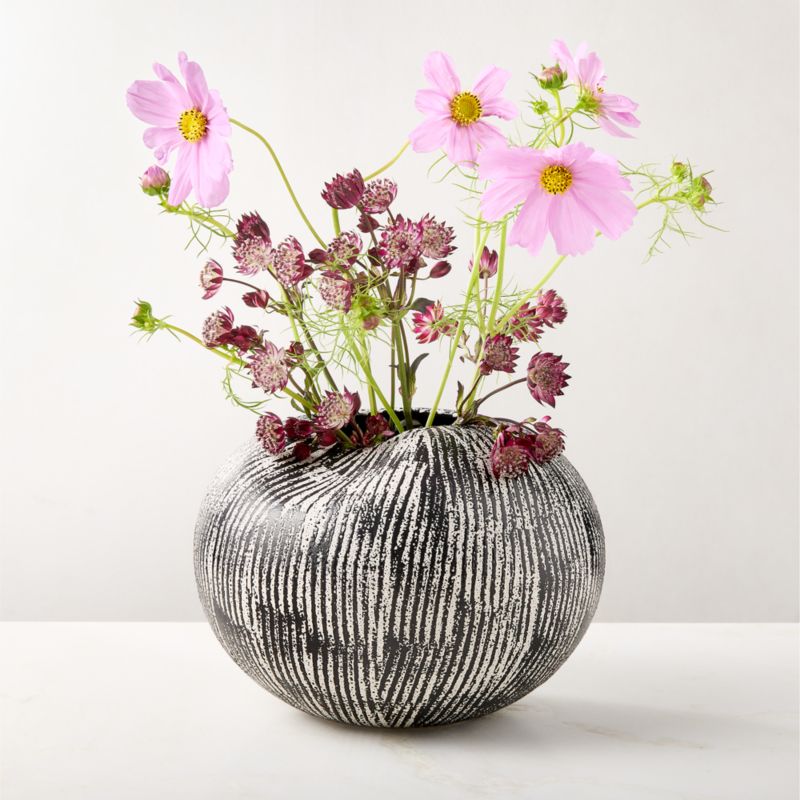 View Moe Black and White Ceramic Vase Small details