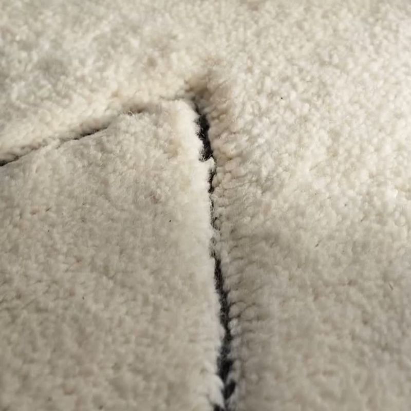 Play Myriad Hand-Knotted Warm White New Zealand Wool Rug Swatch 12"x12" - video 1 of 1
