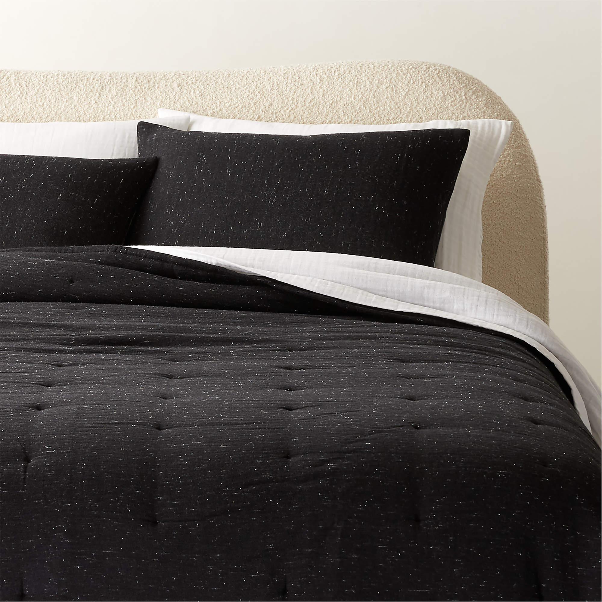 Nett Organic Cotton Black Full/Queen Quilt + Reviews | CB2