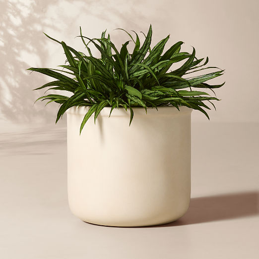 Oakley Round Faux Limestone Indoor/Outdoor Large Planter 19"H