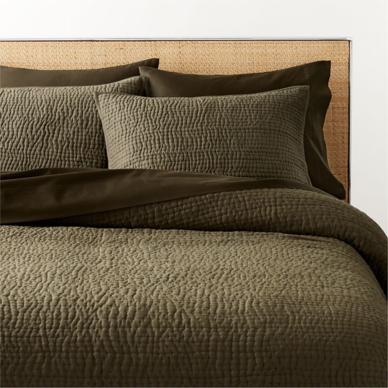 View Stitched Organic Cotton Sateen Dark Green King Quilt details