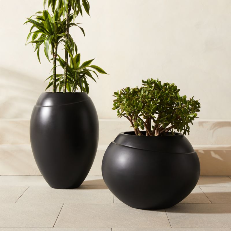 Ortice Round Black Indoor/Outdoor Planter Short - image 2 of 7