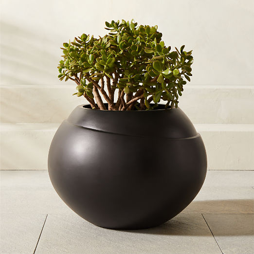 Ortice Round Black Resin Indoor/Outdoor Large Planter 17"H