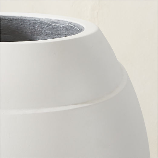 Ortice Round White Resin Indoor/Outdoor Large Planter 26"H