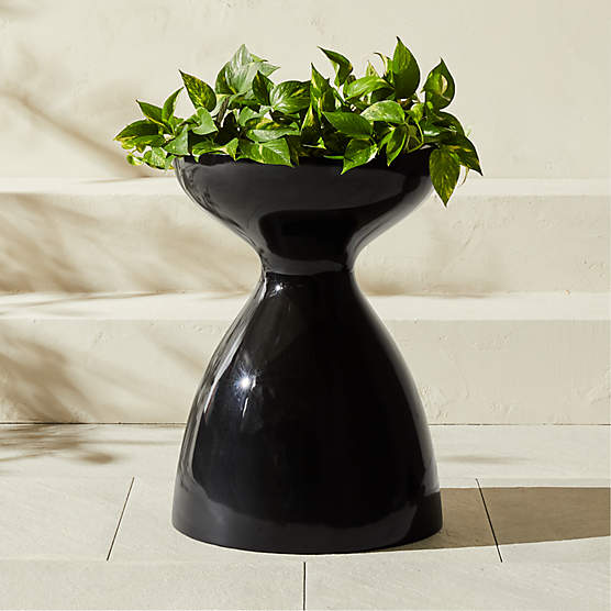 Porta Black High-Gloss Cement Indoor/Outdoor Large Planter 24"