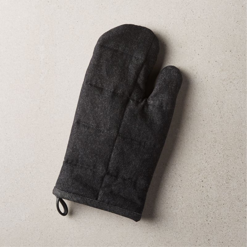 View Puff Black Chambray Oven Mitt details