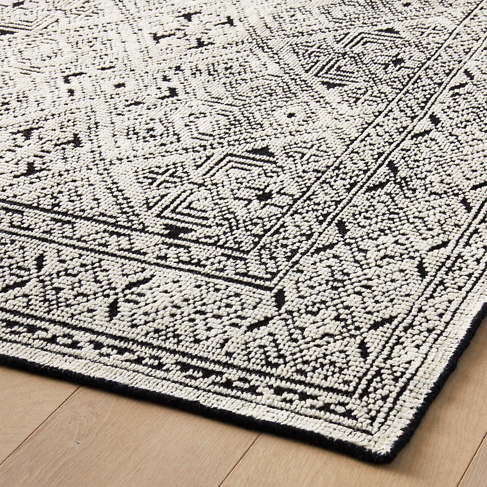 Raumont Hand-Knotted Black Detailed Modern Area Rug 5'x8' +