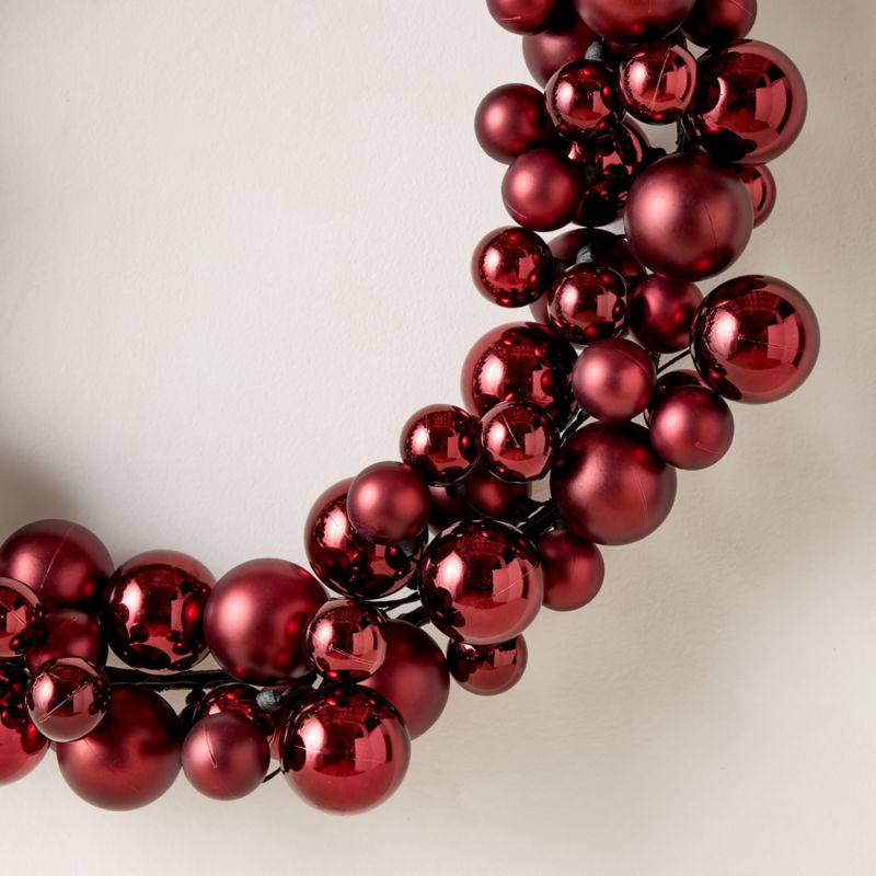 Red Ball Holiday Wreath 24" - image 2 of 3