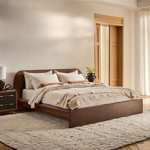 Roscoe Dark Oak Wood Queen Bed