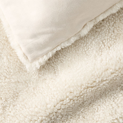 Roslin Warm White Shearling Throw Blanket 50"x70'