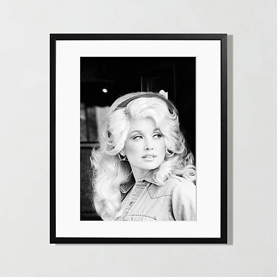 'Dolly Parton in New York City' Photographic Print in Black Frame 21.75"x25.75"