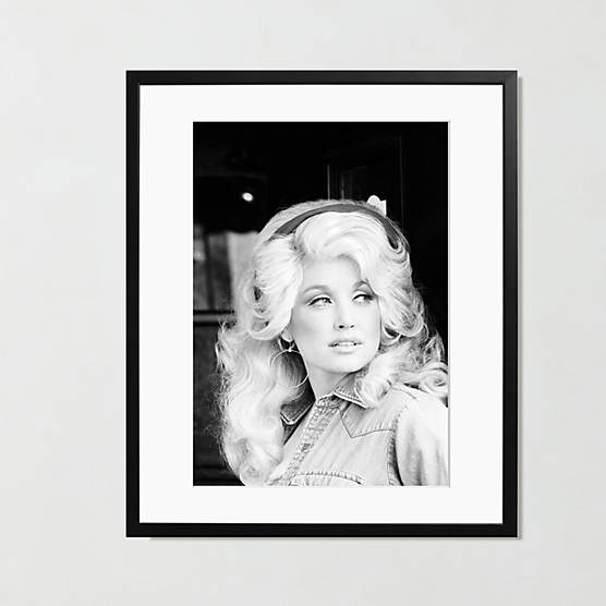 'Dolly Parton in New York City' Photographic Print in Black Frame 27.75"x38.75"