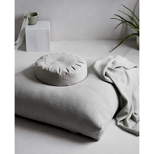 Sedona Small Zafu White Pleated Pillow Seat