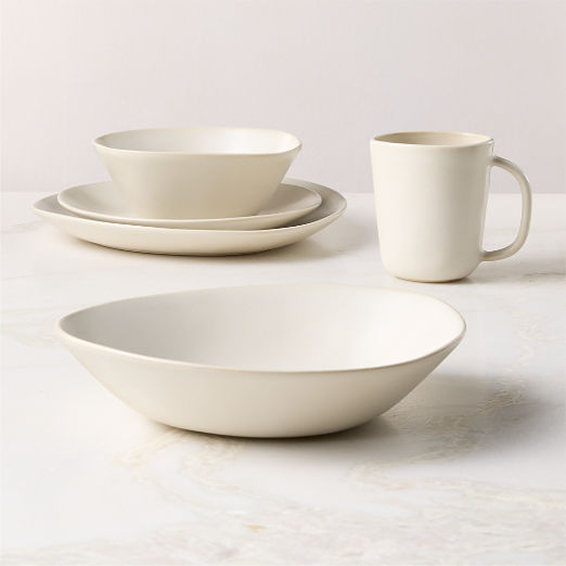 Selene 4-Piece Ivory Stoneware Dinnerware Set