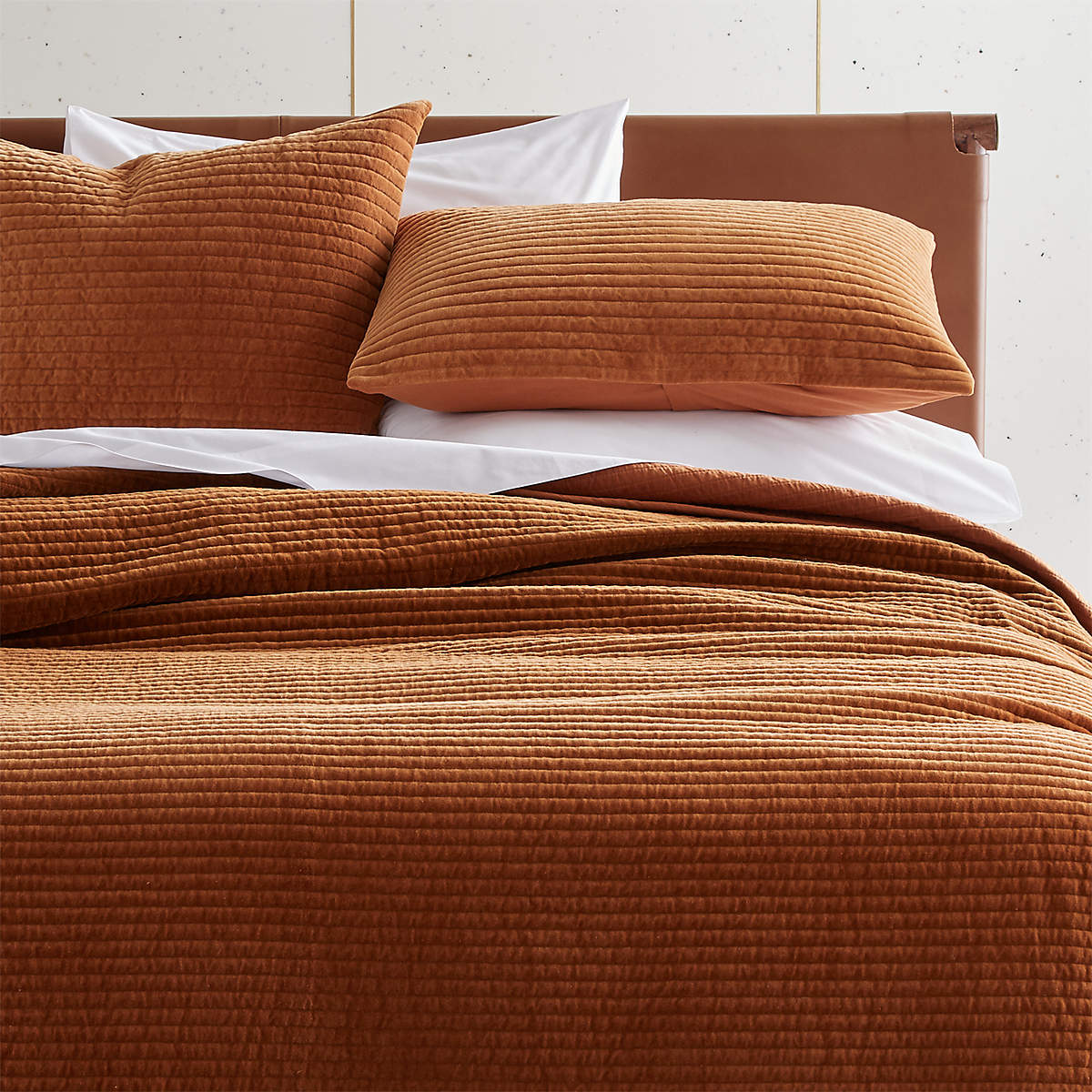 Ombré Shadow Copper Full/Queen Velvet Quilt + Reviews CB2