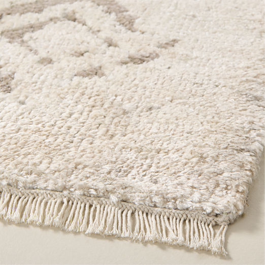 Sirocco Cool White and Grey Green Handknotted Viscose Area Rug by Kravitz Design