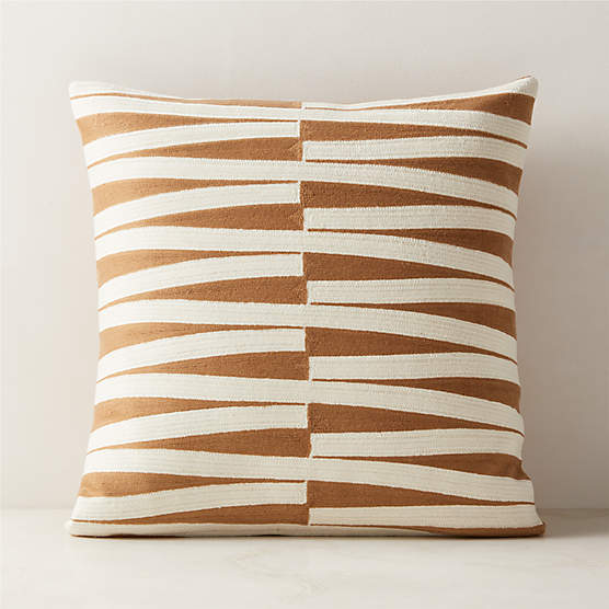 Umara Warm White and Light Brown Cotton Throw Pillow with Down-Alternative Insert 20"x20"