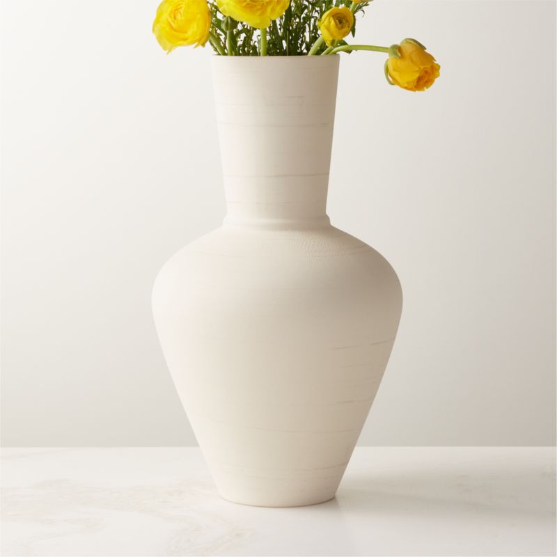 View Valo Matte White Ceramic Vase details