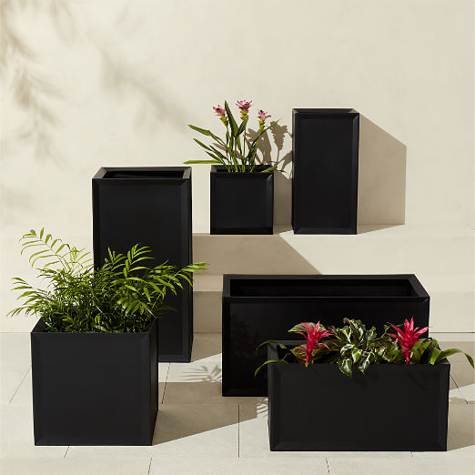 Varo Rectangular Black Metal Indoor/Outdoor Planter 32"x16.25"