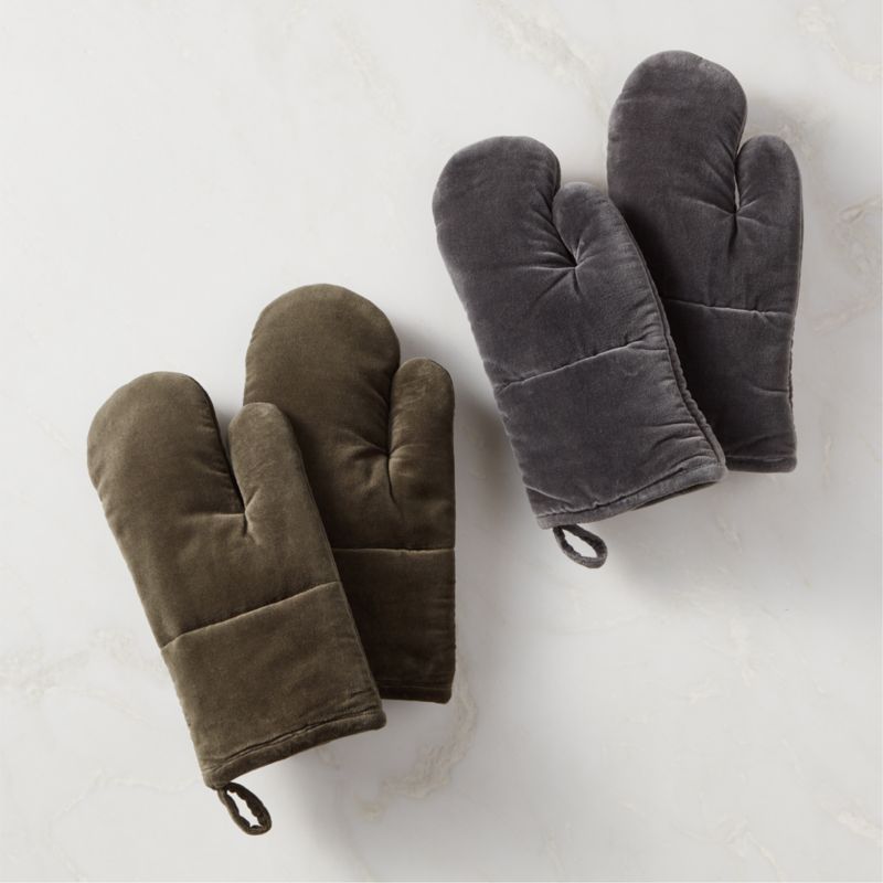 Green Velvet Oven Mitt Set of 2 - image 2 of 3