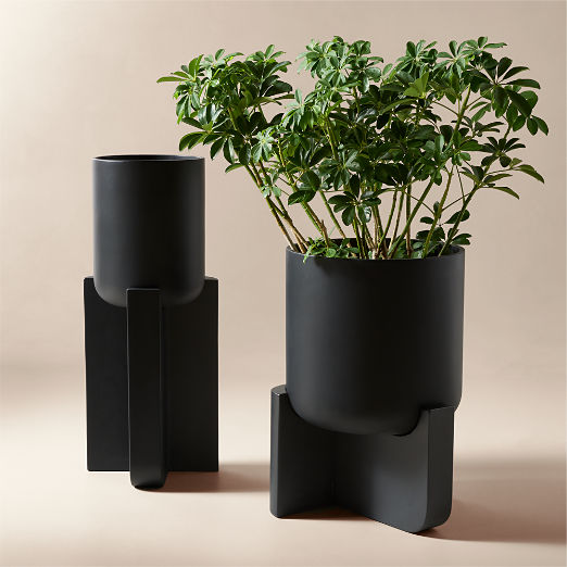 Verro Black Cement Standing Planters