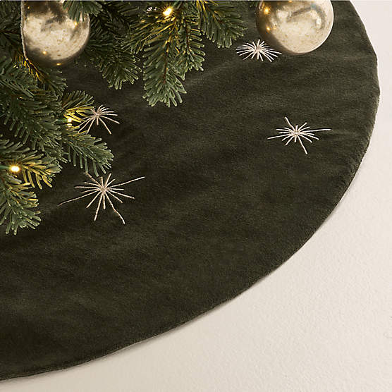 Yuletide Revelry Green Star Christmas Tree Skirt 48"