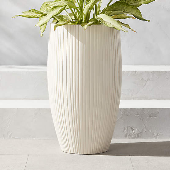 Zadie White Resin Indoor/Outdoor Planter Large