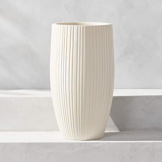 Zadie White Resin Indoor/Outdoor Planter Medium