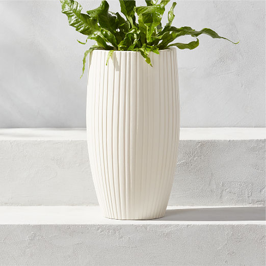 Zadie White Resin Indoor/Outdoor Medium Planter 19.75"H