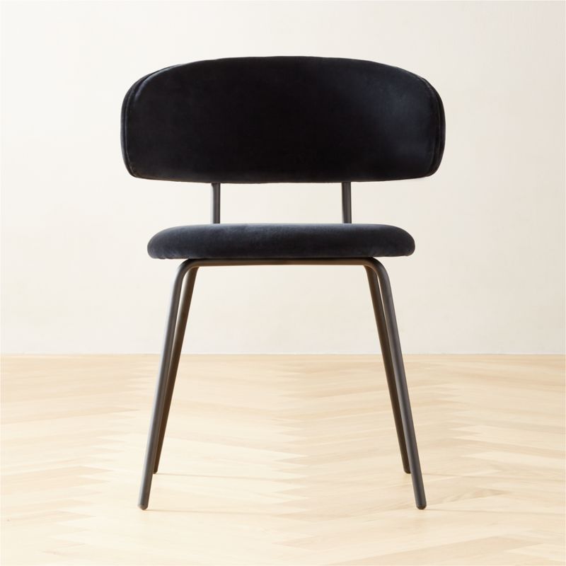 Black best sale chair velvet