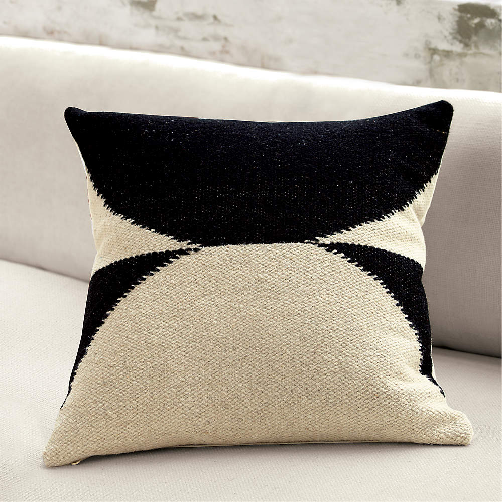 Cool 2025 throw pillows